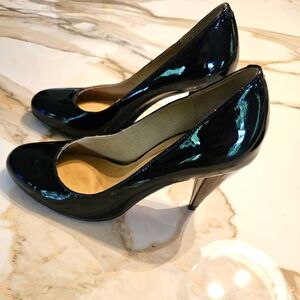 Black Patent Leather Pumps by ROWEN SZ 7.5